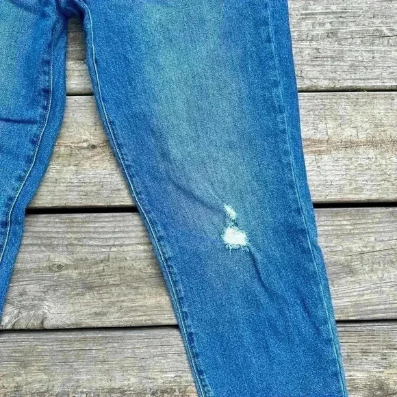 GAP Best Girlfriend Jeans - Picture 2 of 4